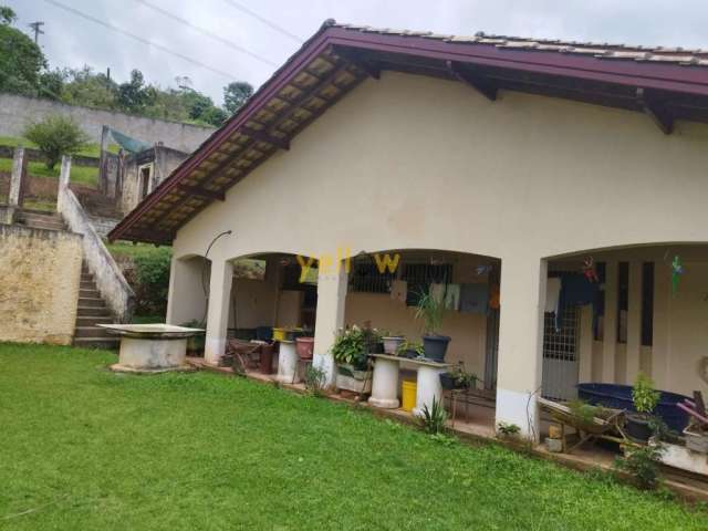 Chácara à Venda em Aralu - Santa Isabel: 4 Dormitórios, R$650k