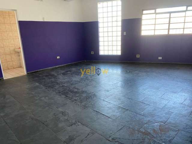 Sala Comercial de 80m² no Centro de Itaquaquecetuba - Venda por R$2.500 e Locação Disponível