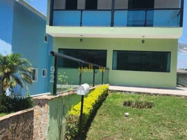 Casa em Condomínio Arujá 5: 3 Dormitórios, 1 Suíte, 4 Banheiros e 300m² por R$8.000/mês