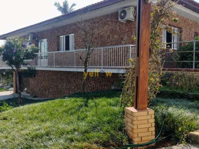 Casa à Venda e Locação em Jardim Planalto - Arujá