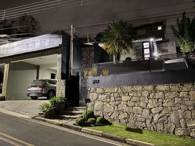 Casa em Condomínio Fechado em Arujázinho IV - Arujá, SP