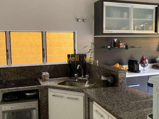 Casa em Arujazinho IV: 3 Dorms, 2 Suítes, Locação R$8000