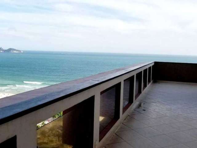 Apartamento com 4 quartos, 2 suites, frontal mar, na Barra da Tijuca