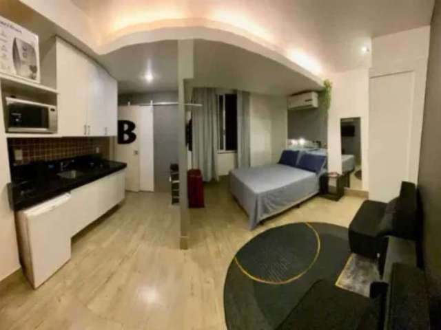 Apartamento com 2 quartos em Copacabana