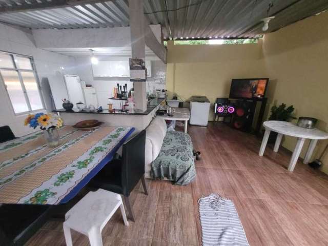 Casa duplex com 4 quartos na Taquara em Jacarepagua