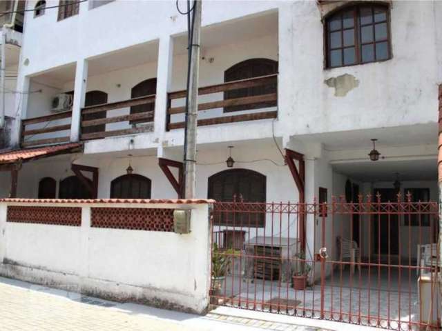 Casa com 6 quartos, 3 suites, na Barra da Tijuca