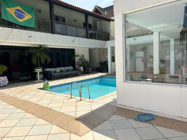 Casa com 4 quartos na Barra da Tijuca