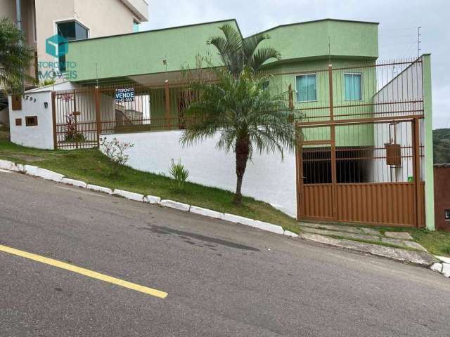 Casa com 3 dormitórios à venda, 250 m² por R$ 990.000 - Condomínio Nova Gramado - Juiz de Fora/MG