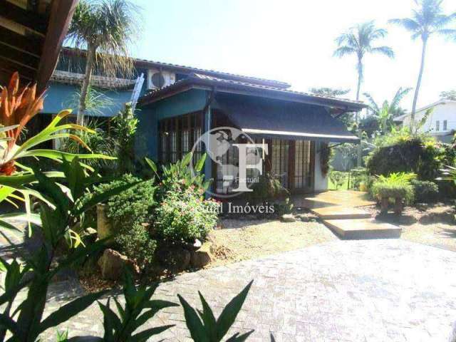 Casa com 3 dormitórios à venda, 380 m² por R$ 5.450.000,00 - Balneário Praia do Pernambuco - Guarujá/SP