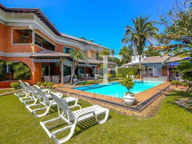 Casa com 7 dormitórios à venda, 2400 m² por R$ 6.800.000,00 - Praia de Pernambuco - Guarujá/SP