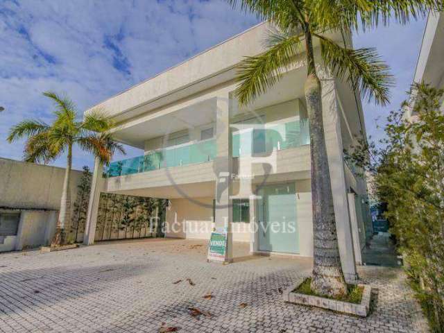 Casa com 6 dormitórios à venda, 400 m² por R$ 4.000.000,00 - Acapulco - Guarujá/SP