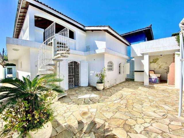 Casa com 3 dormitórios à venda, 360 m² por R$ 690.000,00 - Balneário Praia do Pernambuco - Guarujá/SP