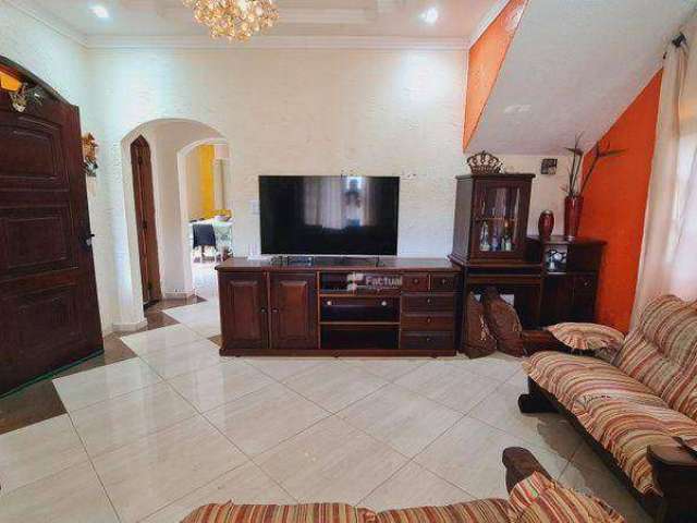 Casa com 3 dormitórios à venda, 240 m² por R$ 750.000,00 - Vila Santa Rosa - Guarujá/SP