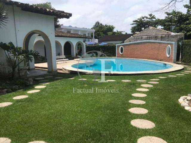 Casa com 3 dormitórios à venda, 380 m² por R$ 1.800.000,00 - Praia de Pernambuco - Guarujá/SP