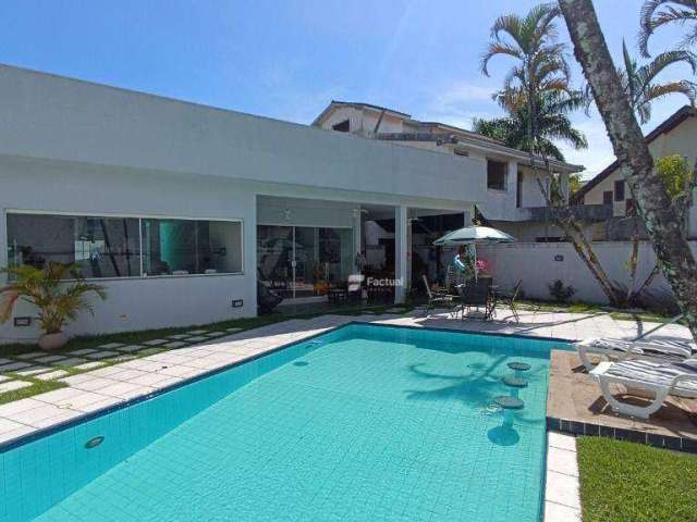 Casa com 3 dormitórios à venda, 206 m² por R$ 2.350.000,00 - Acapulco - Guarujá/SP