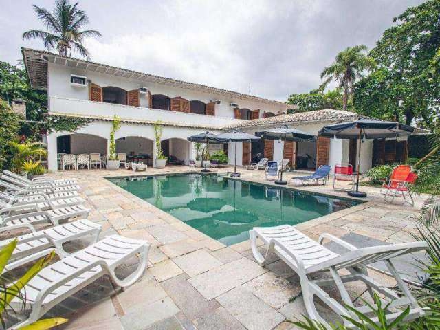 Casa com 8 dormitórios à venda, 700 m² por R$ 2.700.000,00 - Praia de Pernambuco - Guarujá/SP