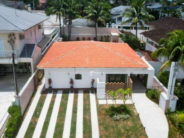 Casa com 4 dormitórios à venda, 300 m² por R$ 2.490.000,00 - Acapulco - Guarujá/SP