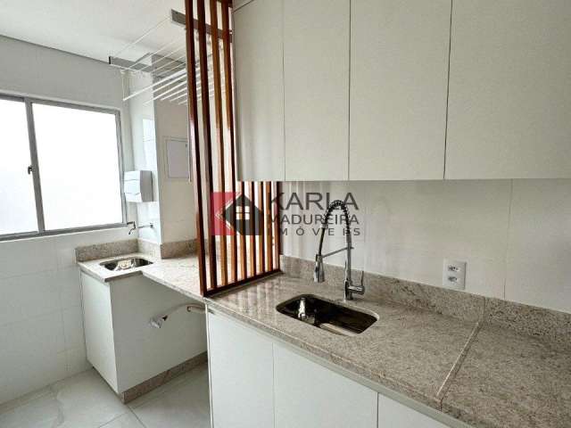 Apto planejado, com porcelanato, 02 qts e elevador