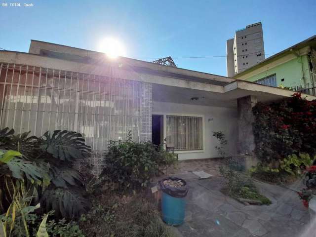 Casa para Venda em Belo Horizonte, Santa Efigênia, 8 dormitórios, 2 banheiros, 5 vagas