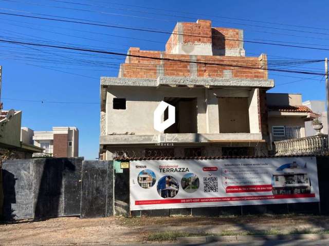 Sobrado novo em condominio de alto padrão com 3 quartos 2 vagas de garagem