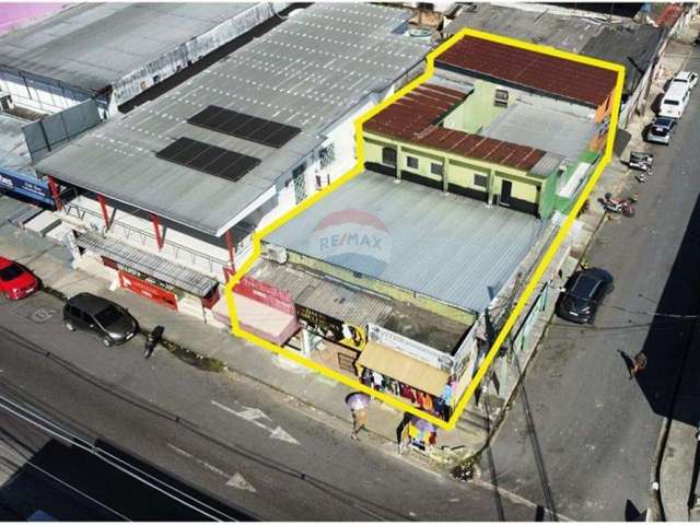 Prédio Comercial, com  137,12 m² A.C.,  à Venda no Manôa, Manaus