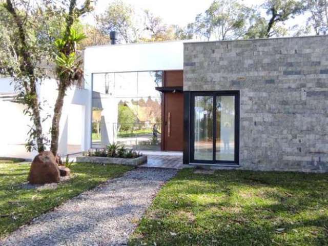 Casa moderna e aconchegante próxima ao Lago Negro!