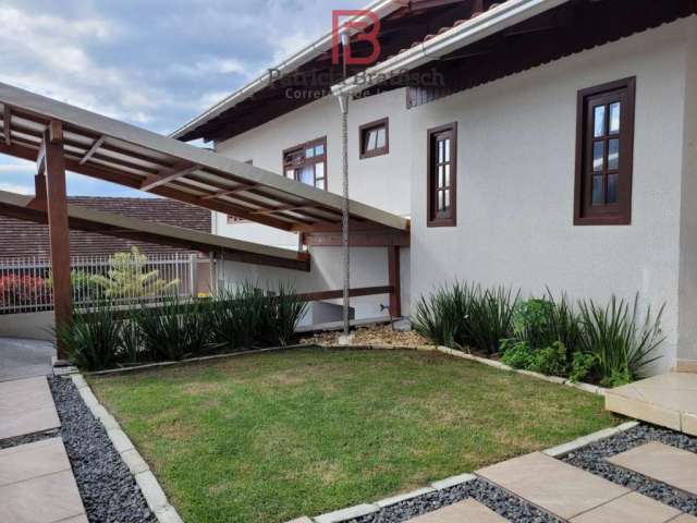 Casa com 8 quartos à venda no Velha Central, Blumenau , 236 m2 por R$ 950.000