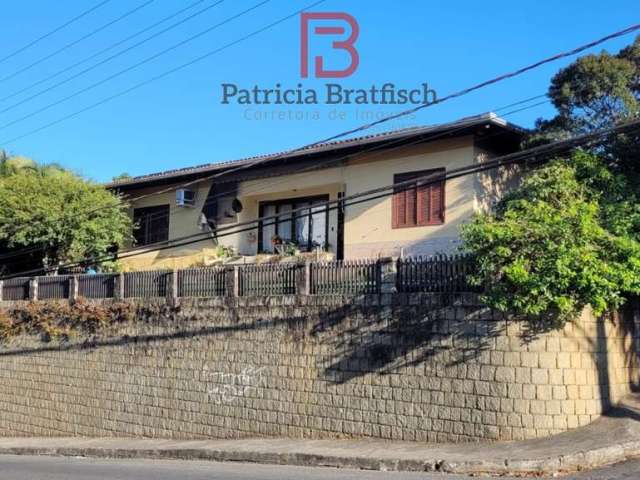 Casa com 3 quartos à venda na Escola Agrícola, Blumenau , 245 m2 por R$ 800.000