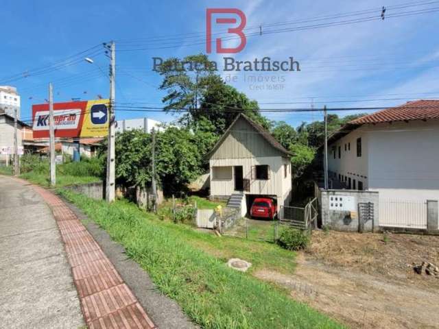 Terreno à venda no Velha, Blumenau  por R$ 1.300.000