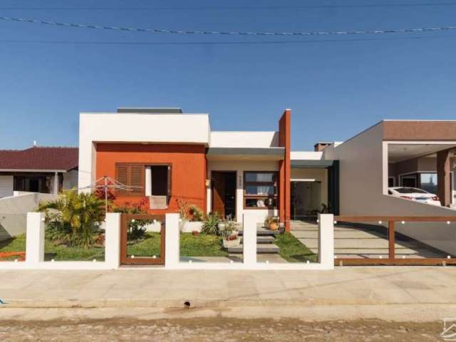 Excelente casa na Bellatorres, com piscina e mobília completa.