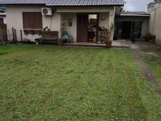 Casa 2 dormitórios à venda Vila São João Torres/RS