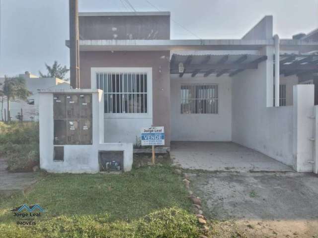 Casa geminada, 2 dormitórios, 1 box de garagem, churrasqueira, na av do loteamen