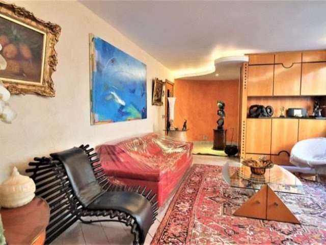 Apartamento em Higienópolis  -  São Paulo