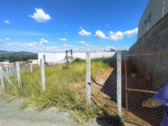 Terreno à venda, 280 m² por R$ 230.000 - Pão de Açúcar - Pouso Alegre/Minas Gerais