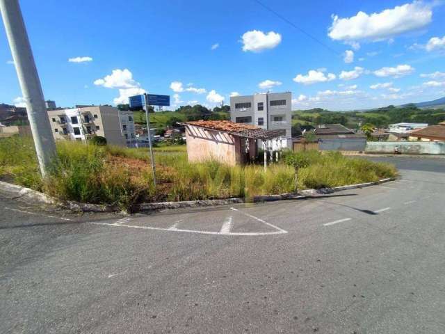 Terreno à venda, 305 m² por R$ 230.000 - Pão de Açúcar - Pouso Alegre/Minas Gerais