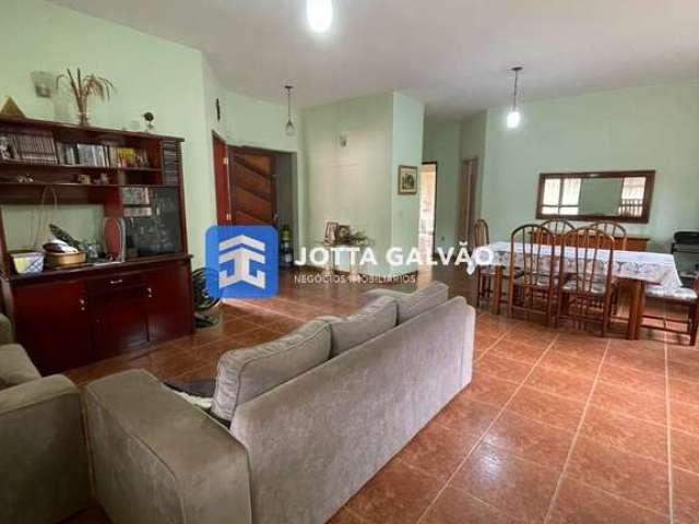 Casa com 6 quartos à venda na Rua Pedro Guidotti, 100, Chácara Santa Margarida, Campinas, 300 m2 por R$ 890.000