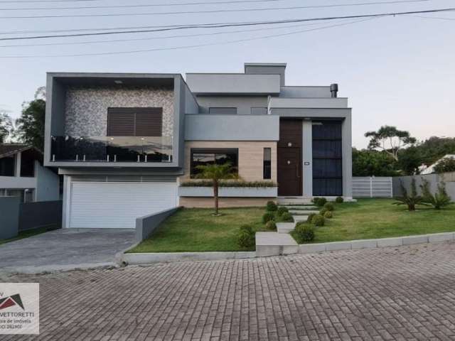 Casa alto padrão em condomínio fechado!