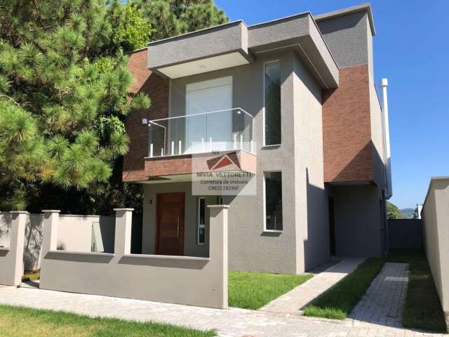 Casa 3 Dormitórios no Rio Vermelho em Loteamento