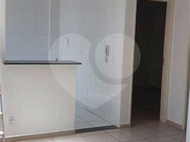 Apartamento com 2 dormitórios.