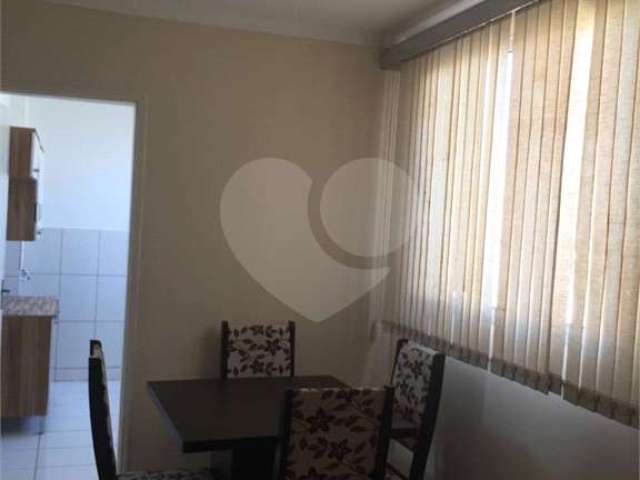 Apartamento no condominio Carlos Magno