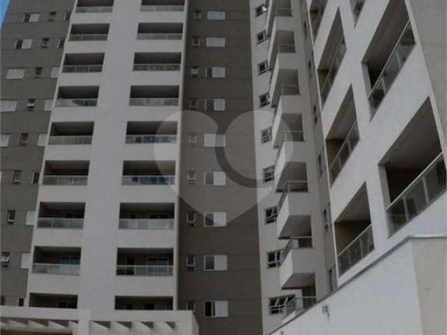 Apartamento no Condomínio Via Campus.