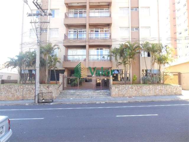 Apartamento com 3 dormitórios.