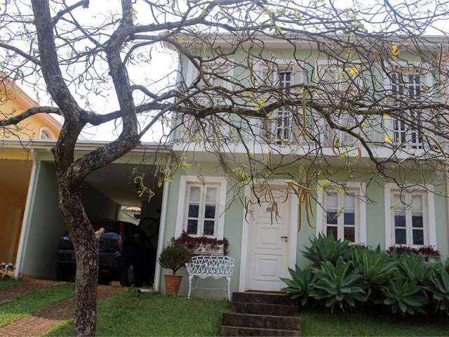 Casa térrea no Condomínio Parque dos Ipês.