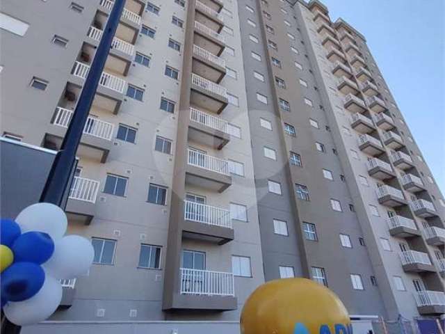 Belo Apartamento ' novo' 2 quartos e sacada 13° oportunidade única