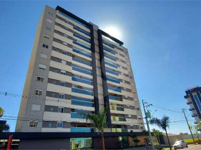 Apartamento de 3 dormitórios - Completinho!!