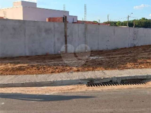 Terreno com 250,00 m² de área total, na Vila Carmem .