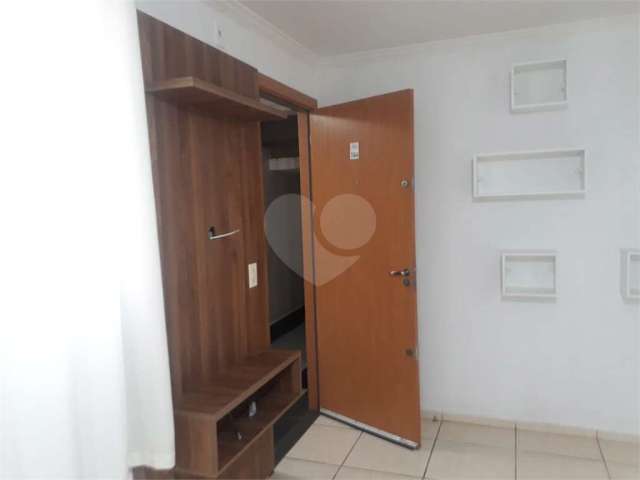 Apartamento no Condomínio Residencial Monte Everest.