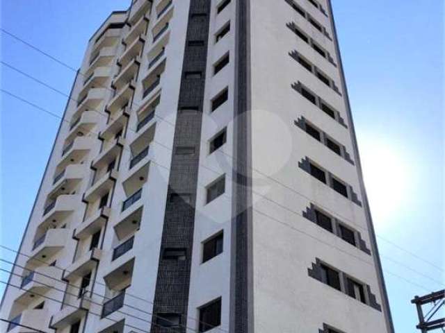 Apartamento Cobertura, no Condomínio Porto Sol.