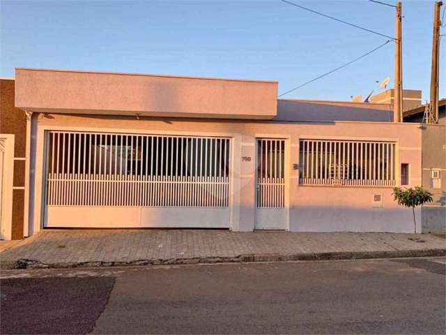 Casa térrea disponivel para venda no Jardim Embaré