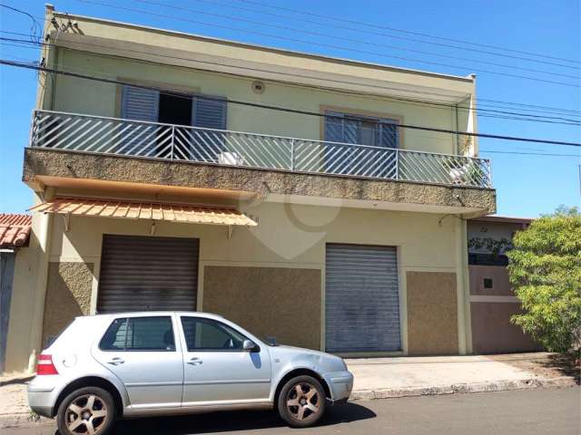 Casa Sobrado Residencial e Comercial no Maria Stella Fagá